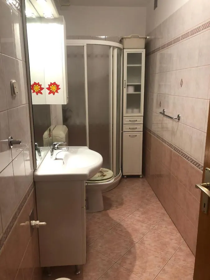 Apartman Ema Póla